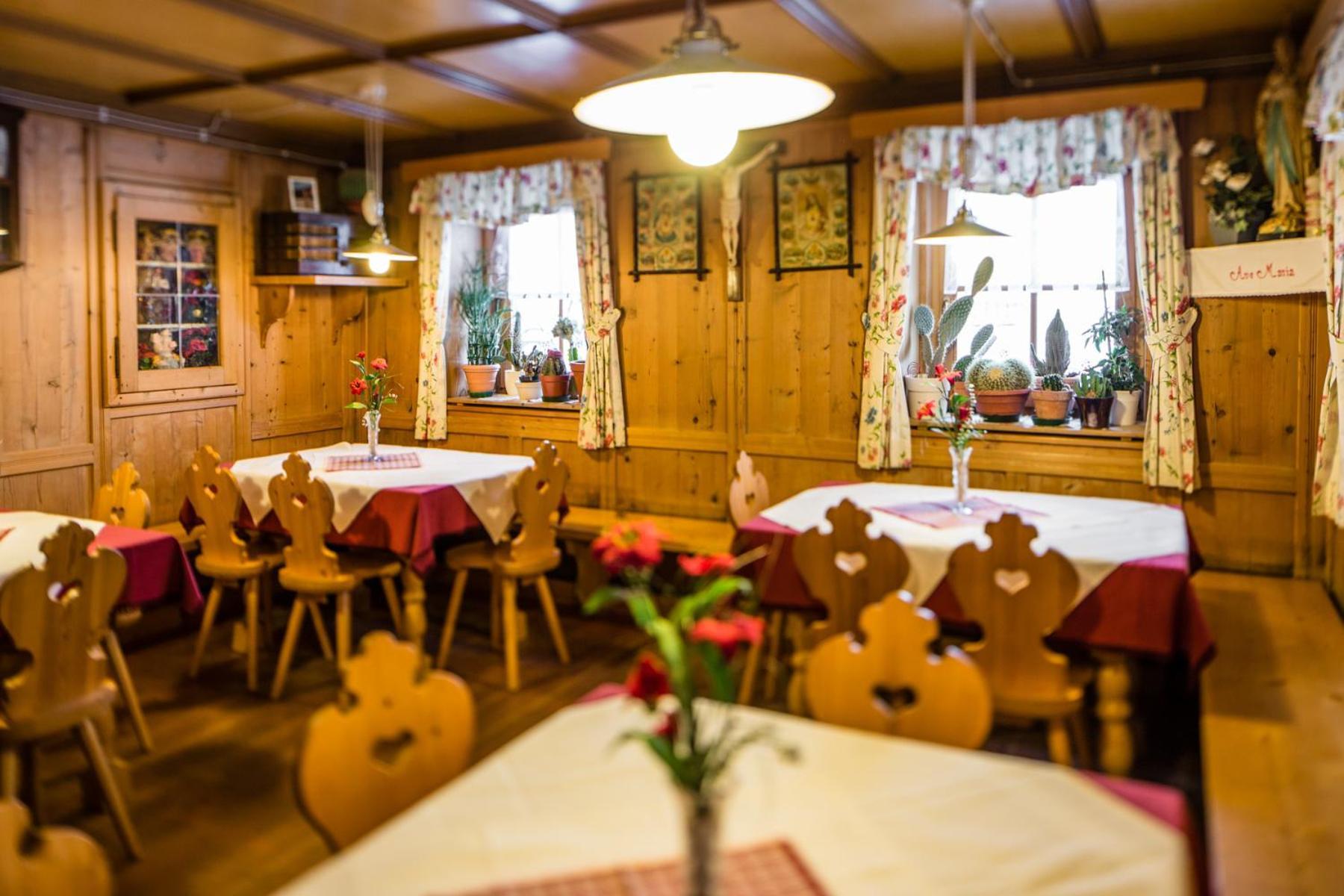 Speckstube Eggerhof Vila Braies  Exterior foto